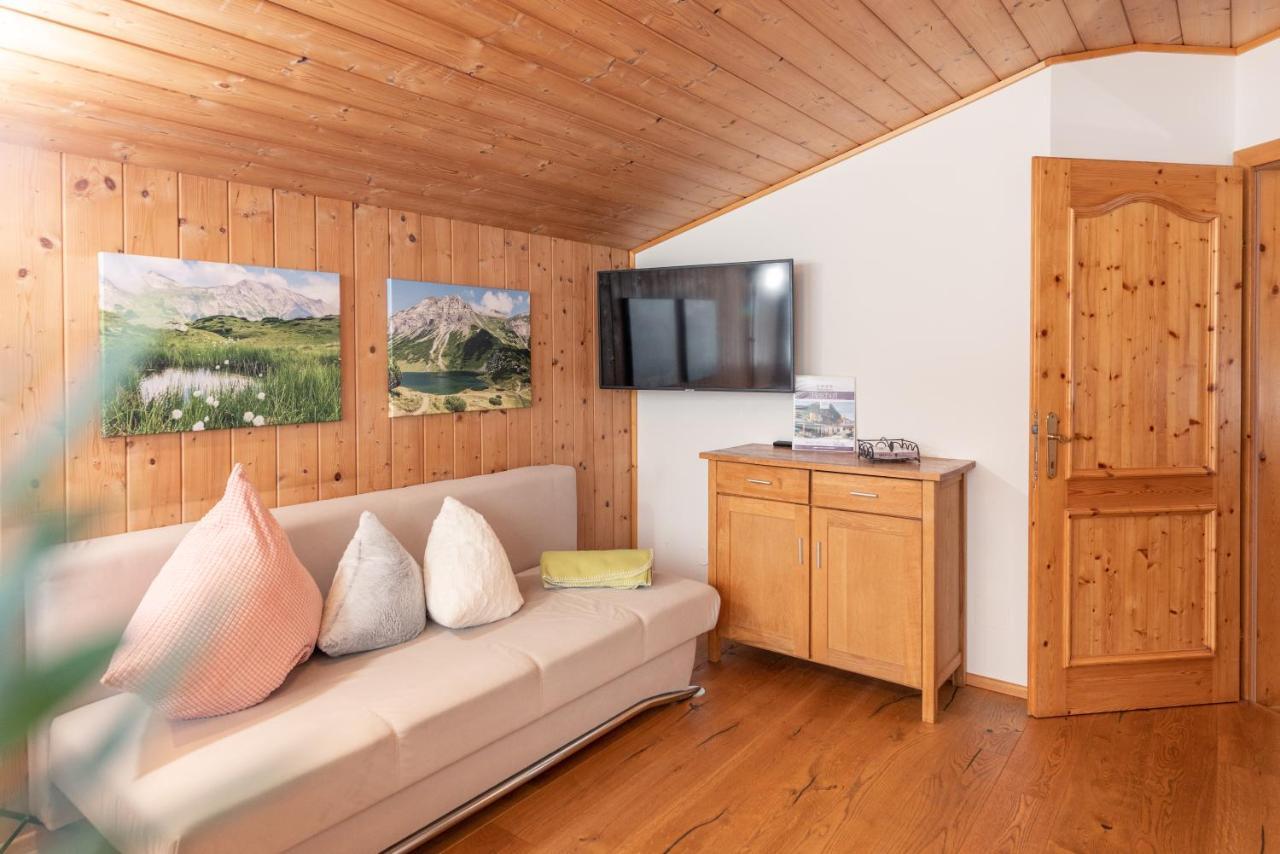 ラートシュタット Wellnesshaus Reicheltアパートホテル エクステリア 写真